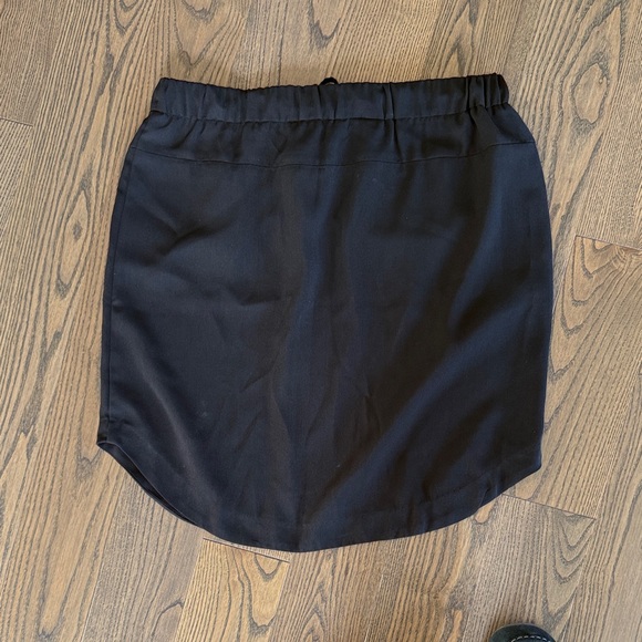 Black Drawstring Mini Skirt with Rounded Hem - Picture 4 of 4
